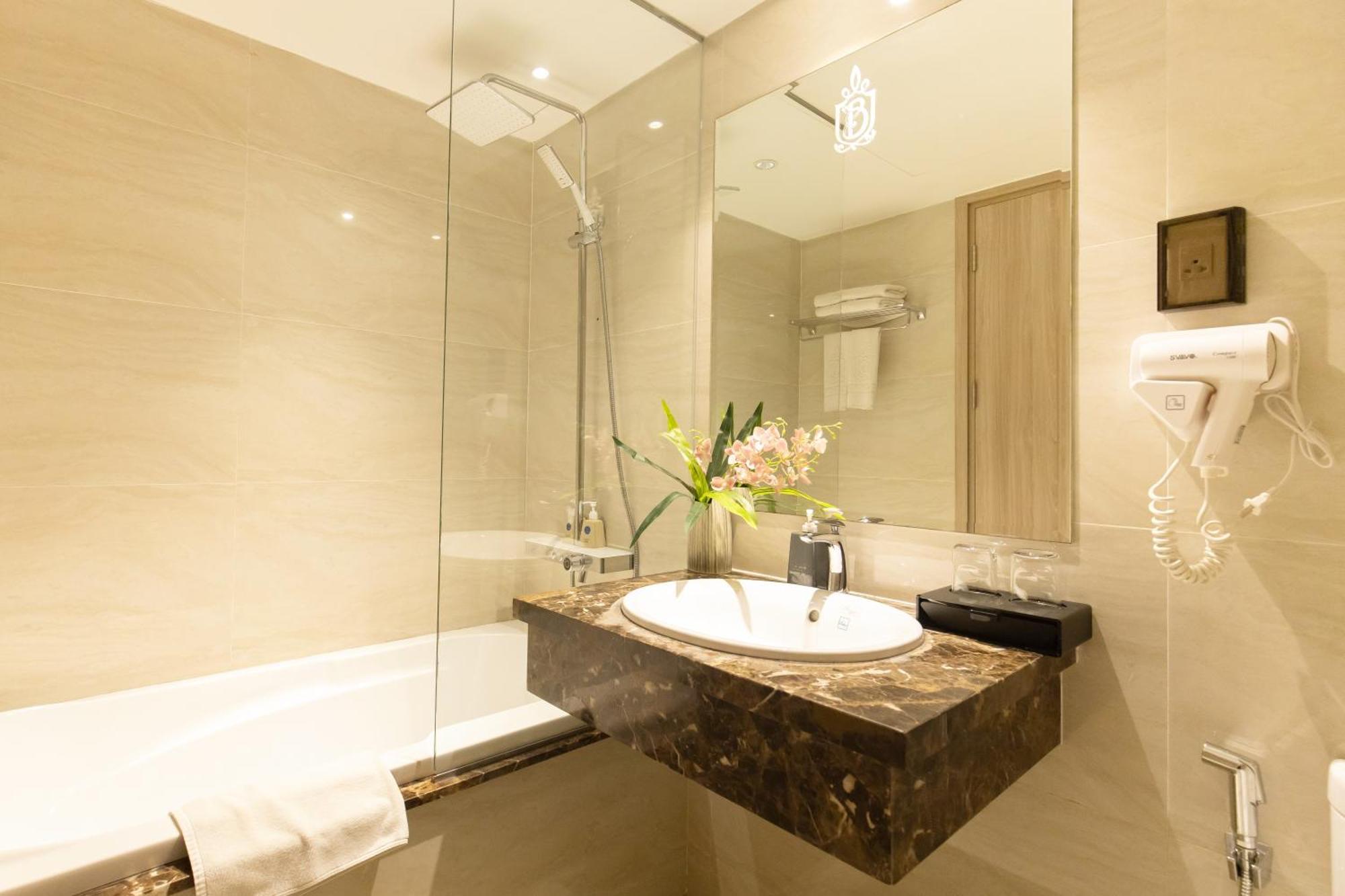 Nicecy Suite Hotel & Spa 胡志明市 外观 照片